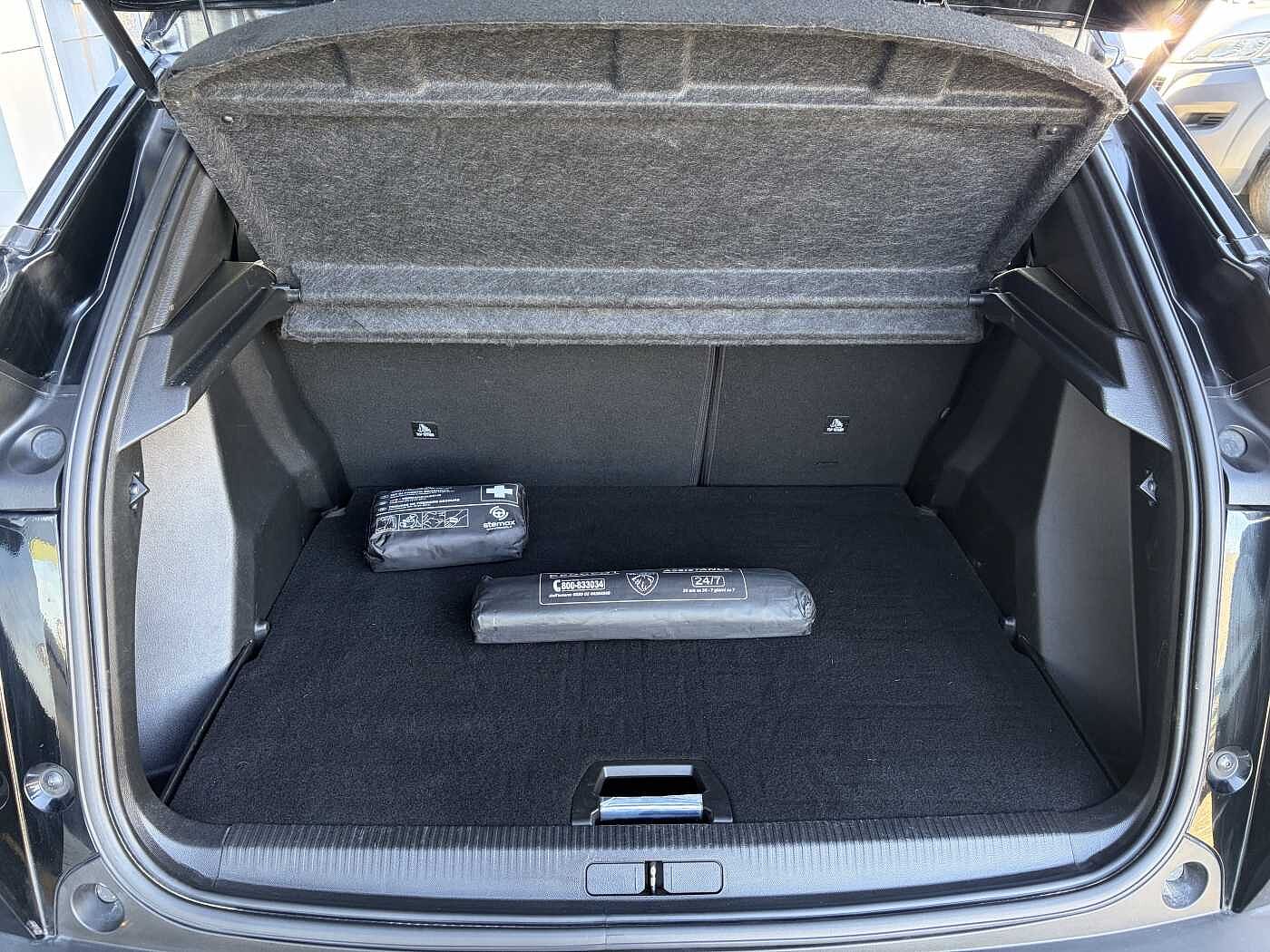 Peugeot 2008 – 1.2 ureTech 100 CV Allure Pack  