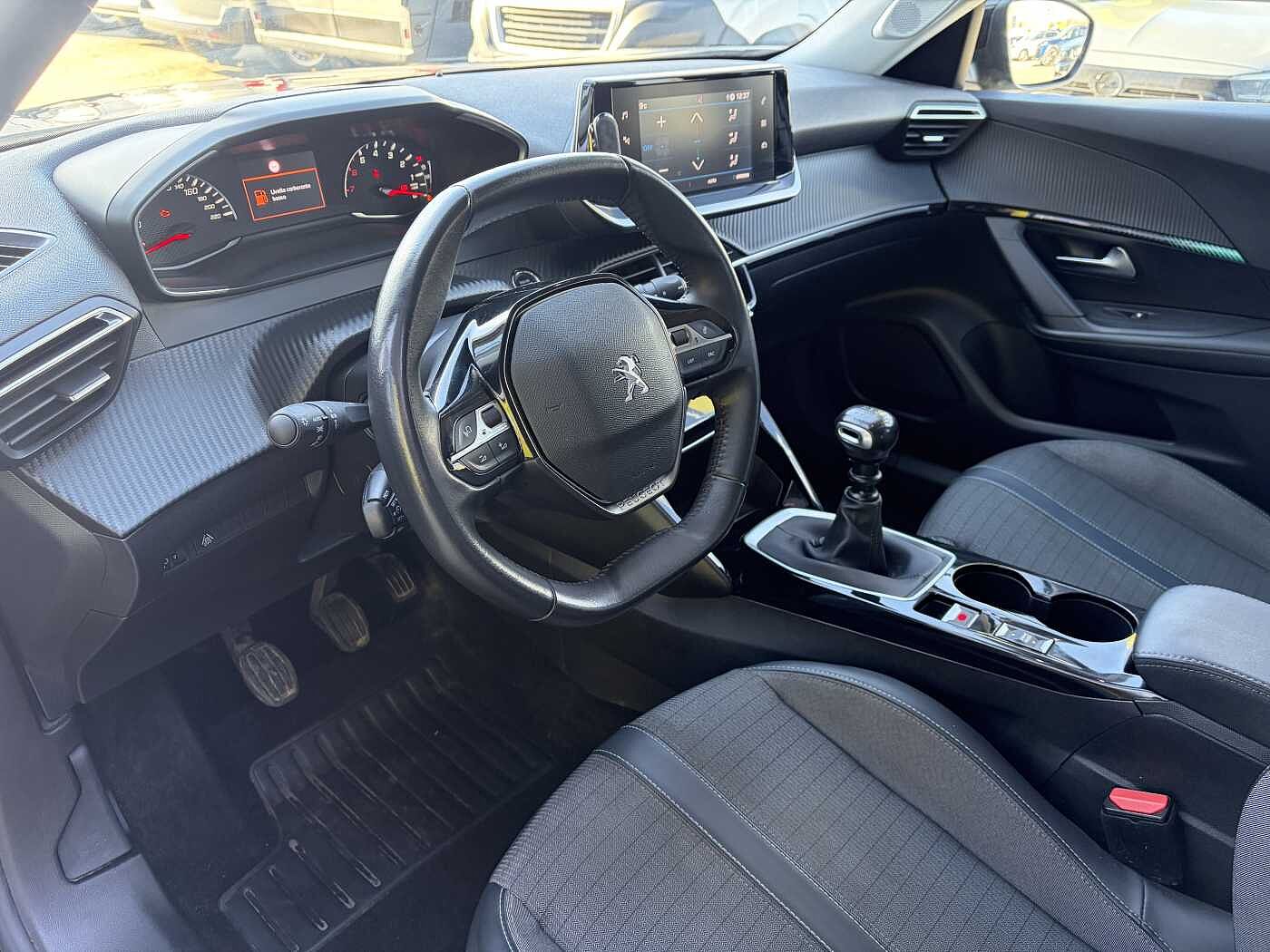 Peugeot 2008 – 1.2 ureTech 100 CV Allure Pack  