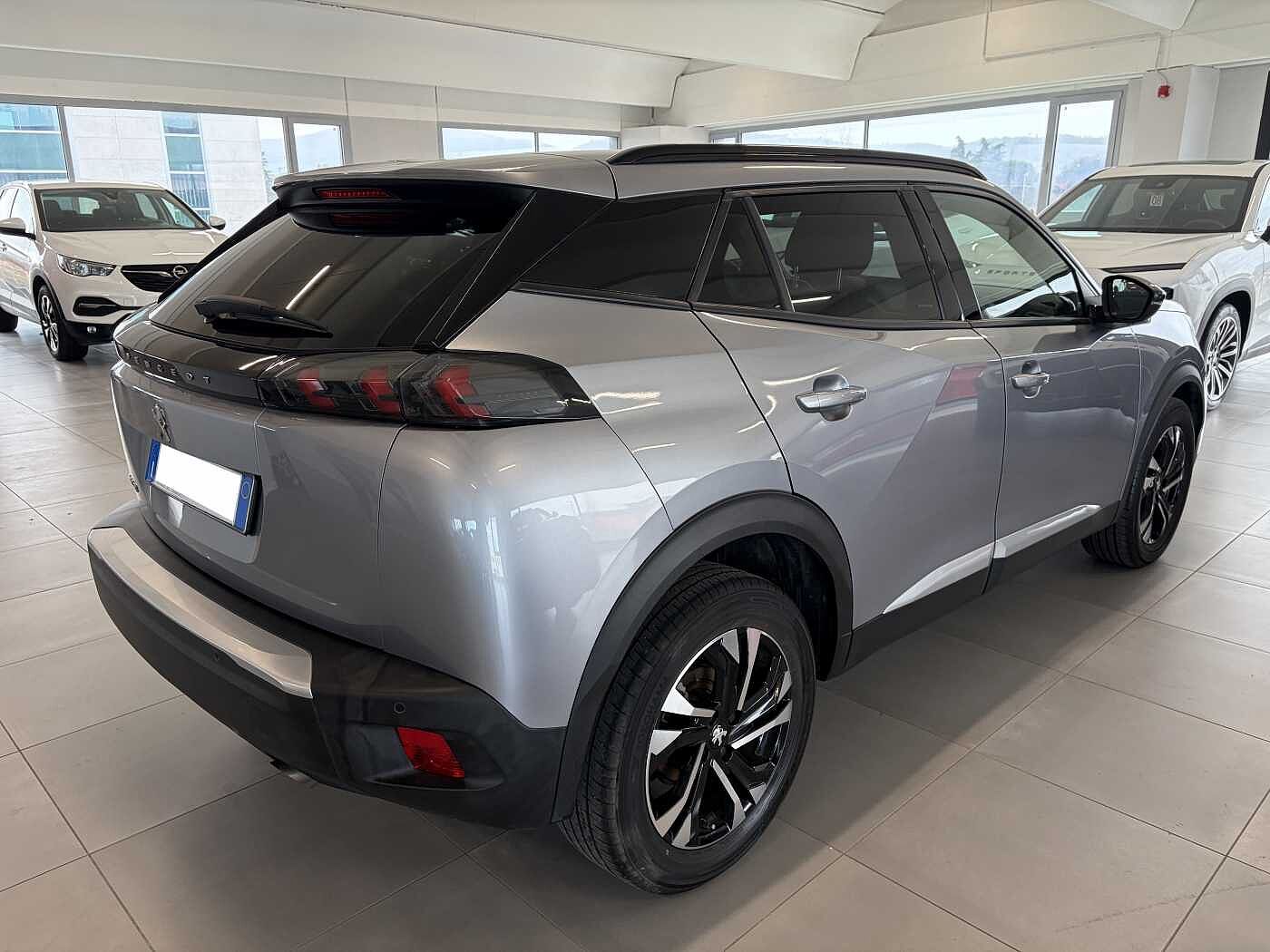 Peugeot 2008 – 1.2 PureTech 100 CV Allure  