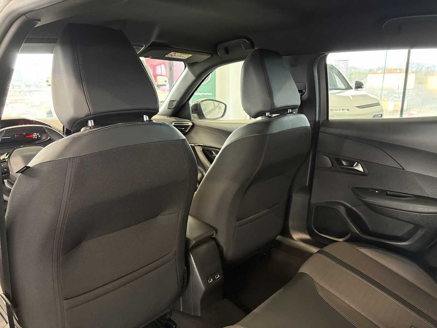 Peugeot 2008 – 1.2 PureTech 100 CV Allure  