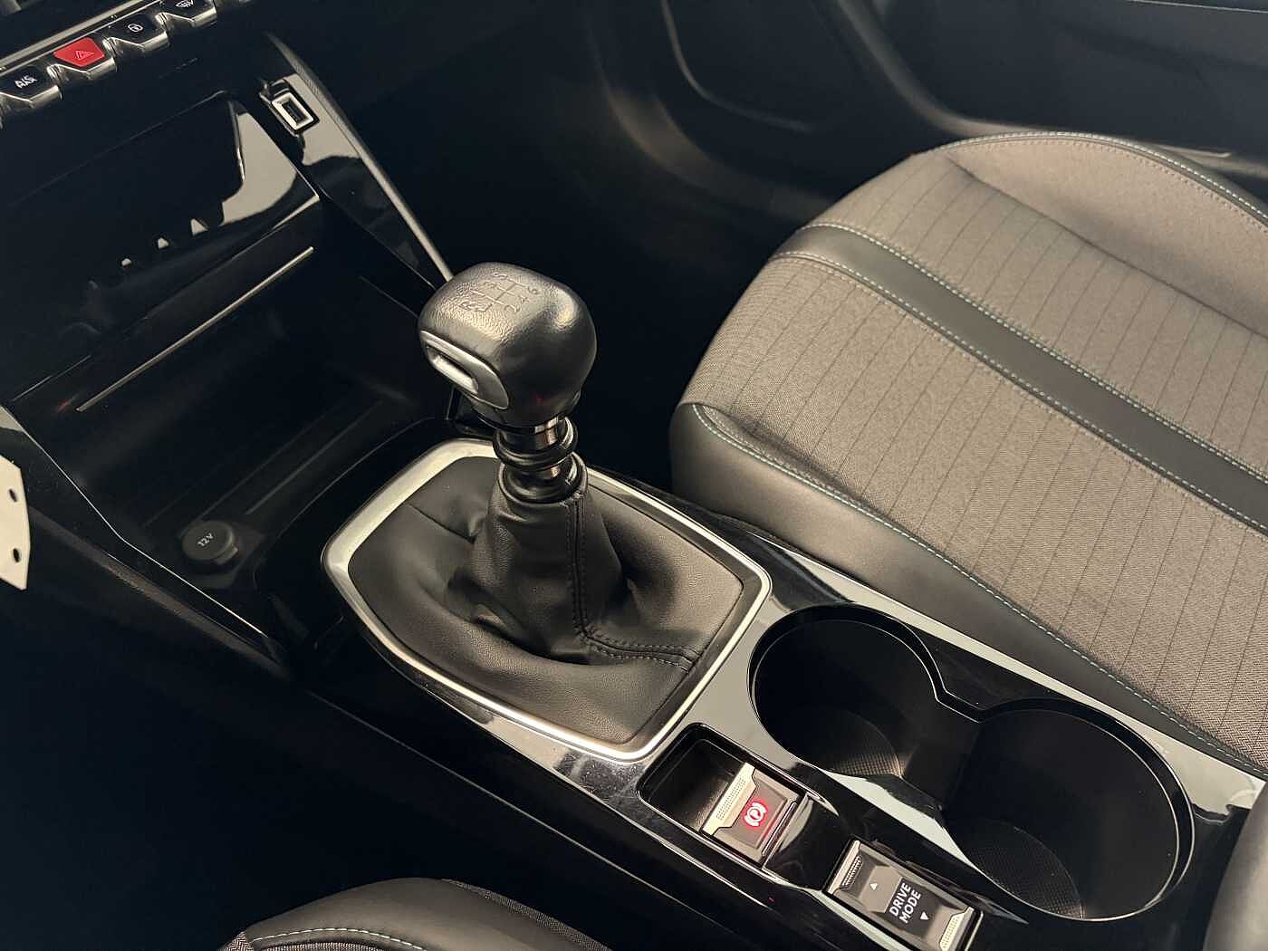 Peugeot 2008 – 1.2 PureTech 100 CV Allure  