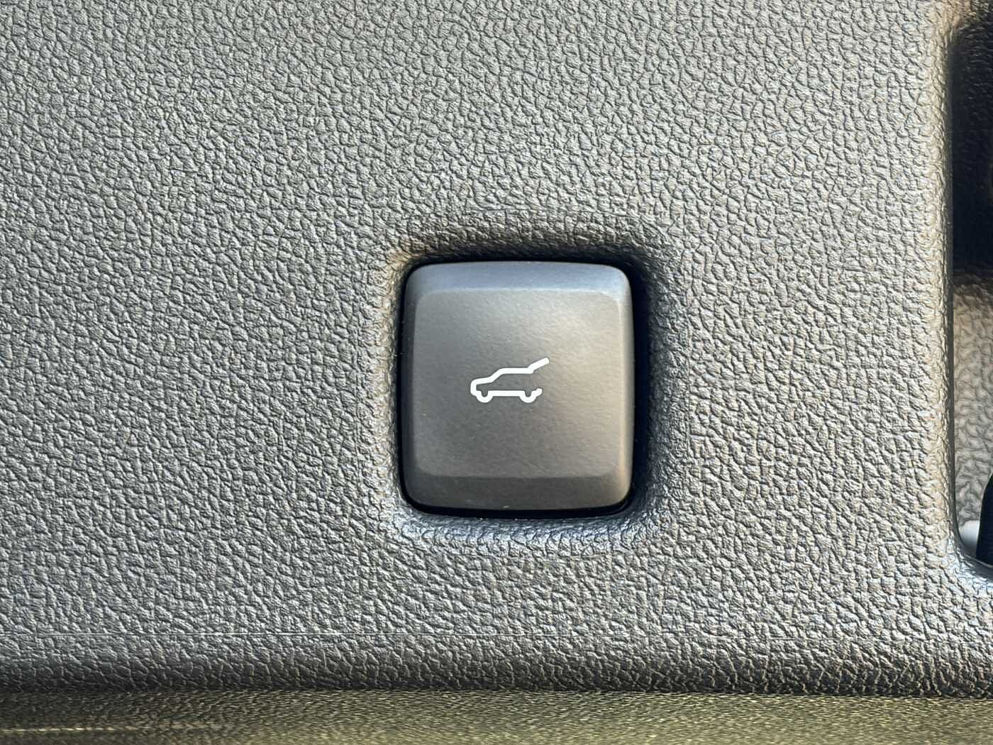 Ford Kuga – 2.5 Full Hybrid 190 CV CVT AWD ST-Line X  