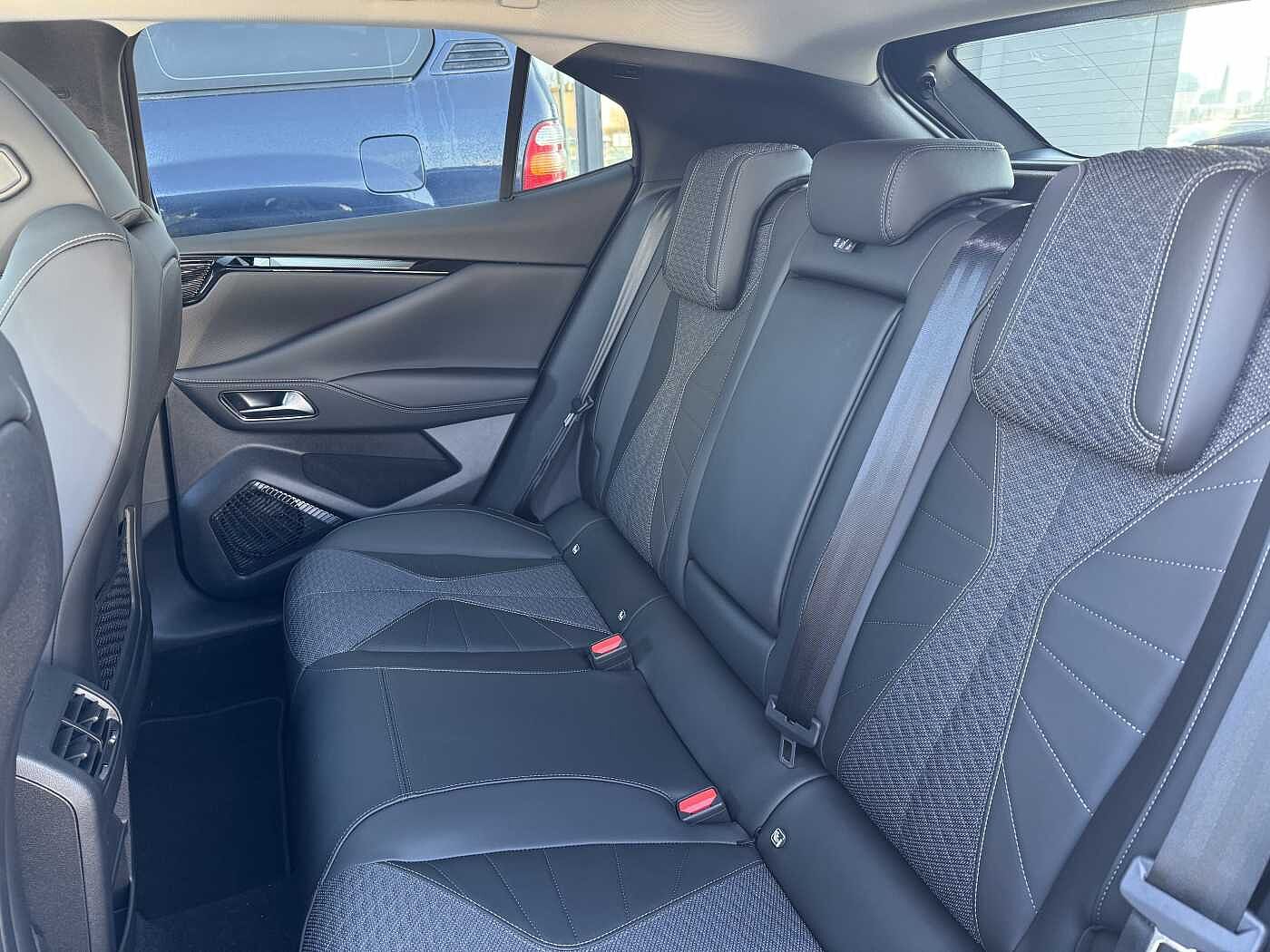 DS DS N 4 – DS Hybrid 145 Pallas  