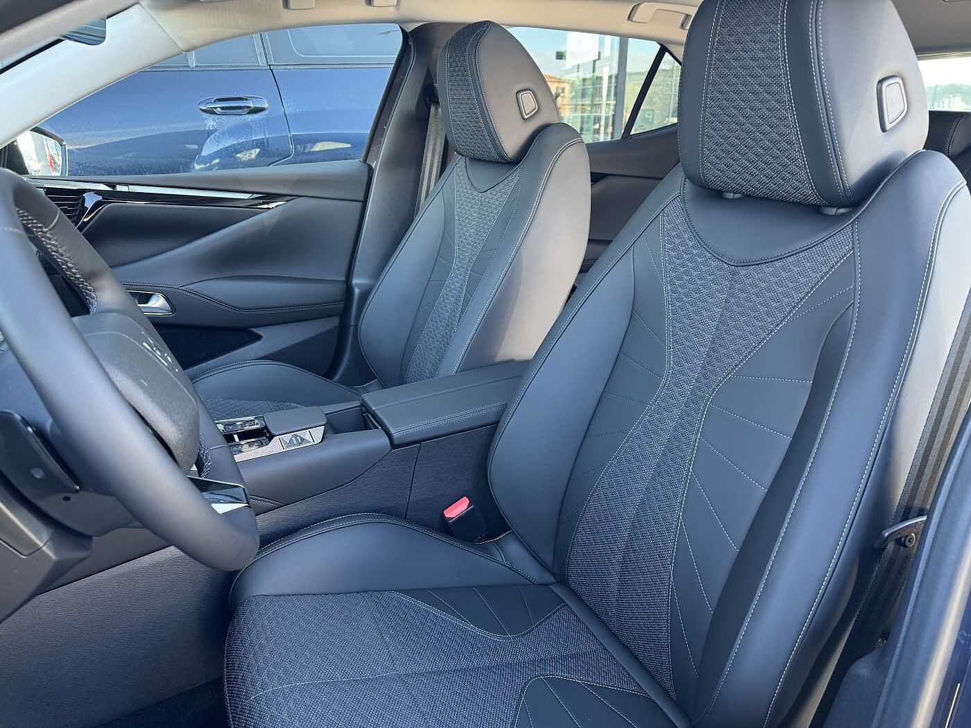 DS DS N 4 – DS Hybrid 145 Pallas  