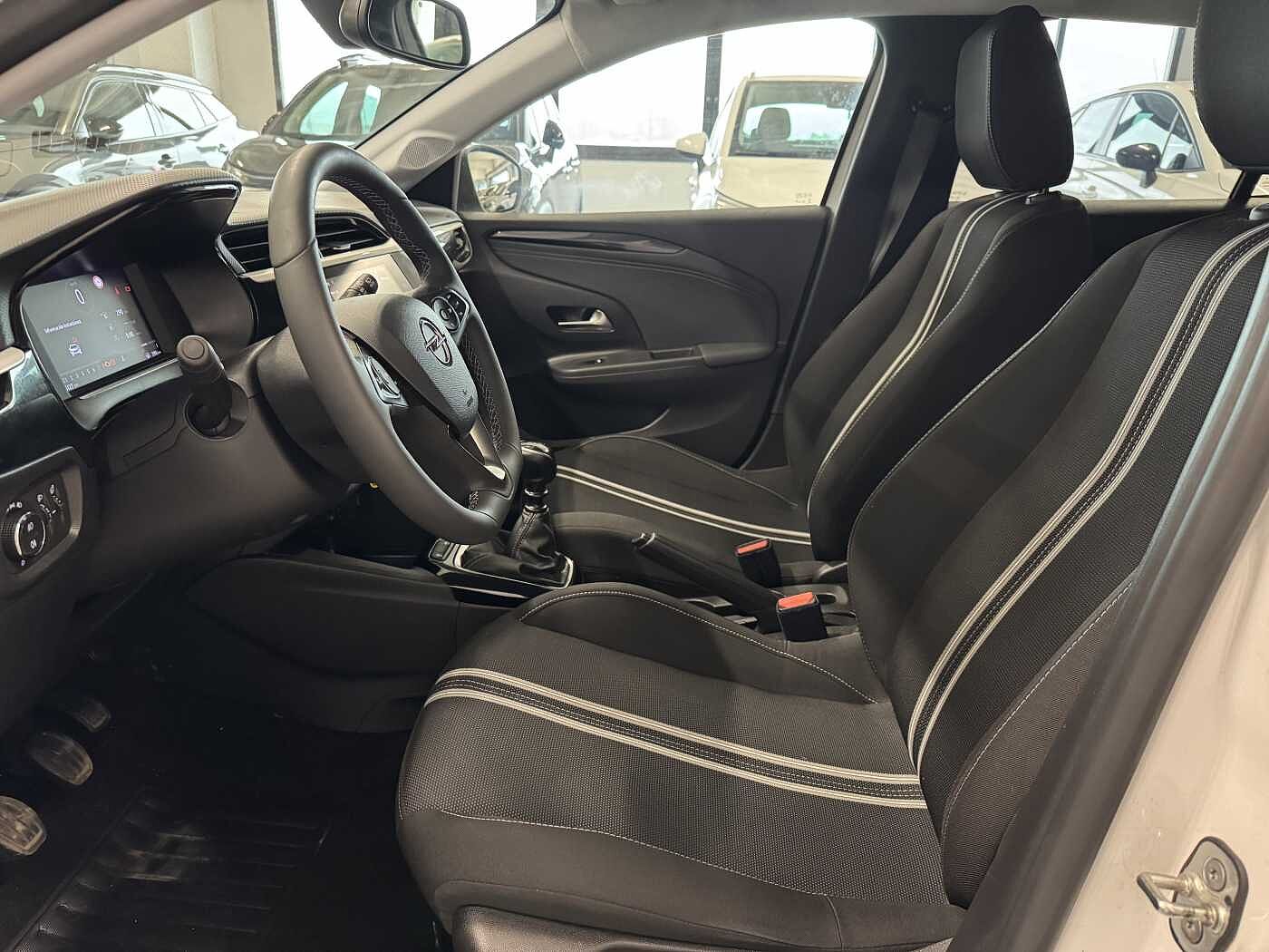 Opel Corsa – 1.2 100 CV Blitz Edition  