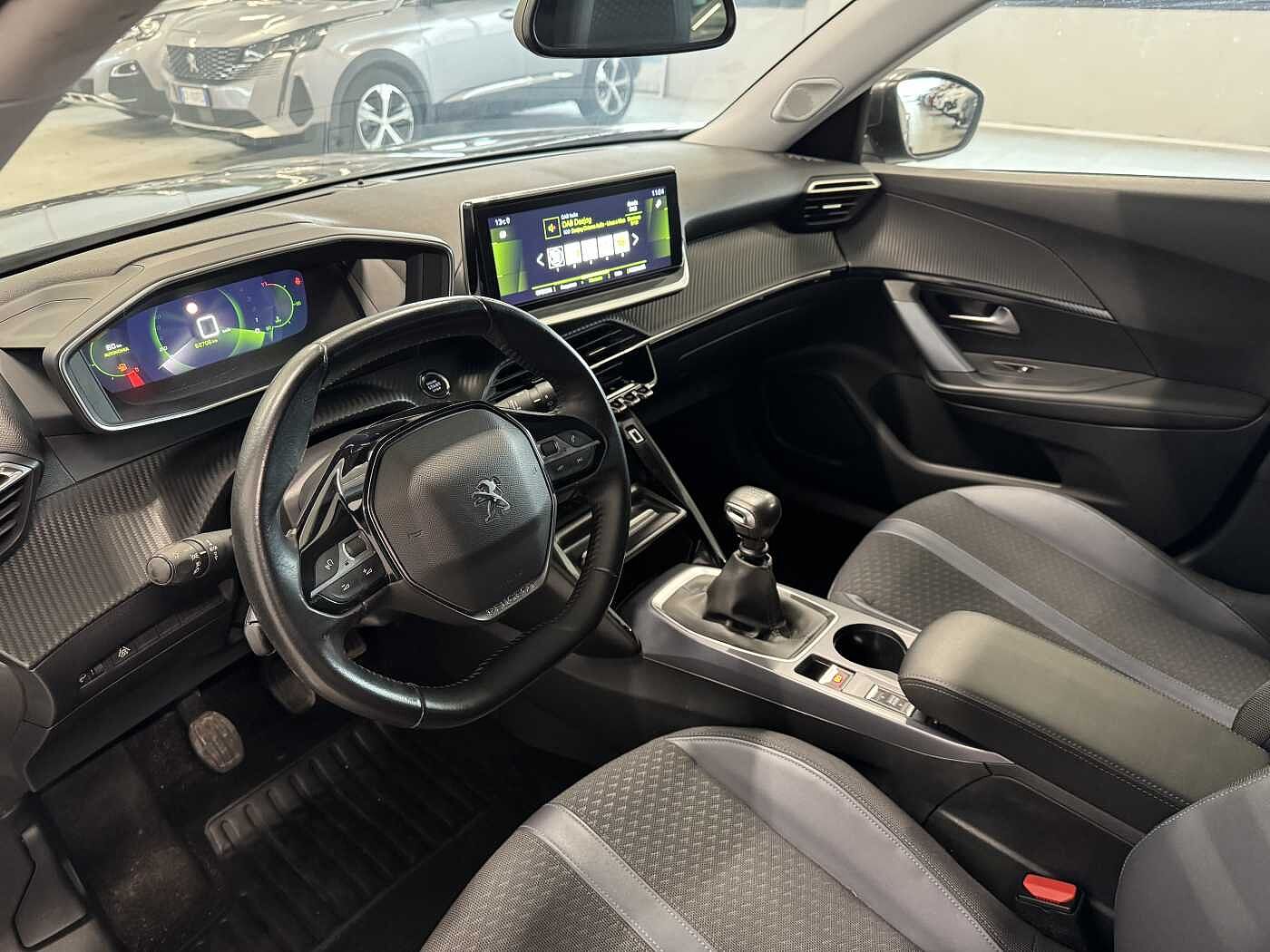 Peugeot 2008 – 1.2 PureTech 130 CV Allure  