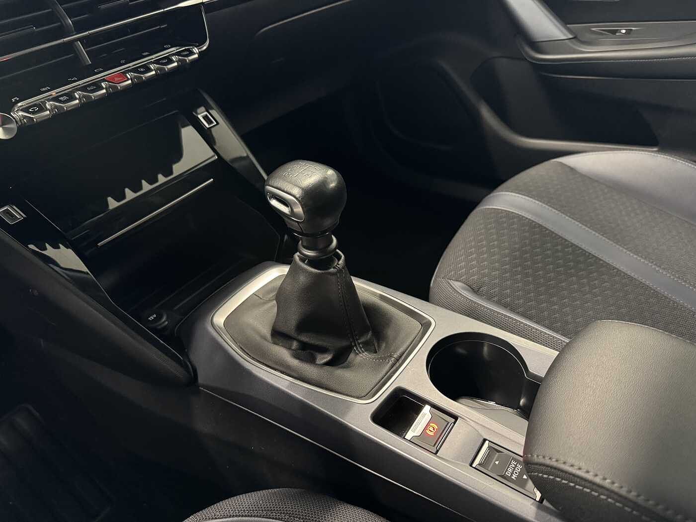 Peugeot 2008 – 1.2 PureTech 130 CV Allure  