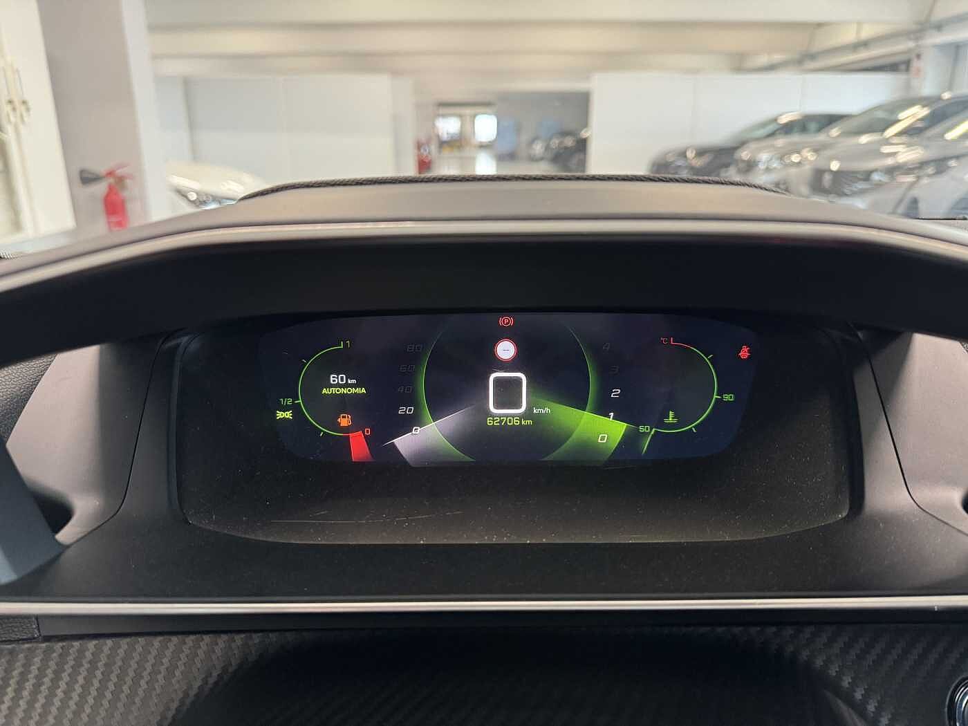 Peugeot 2008 – 1.2 PureTech 130 CV Allure  