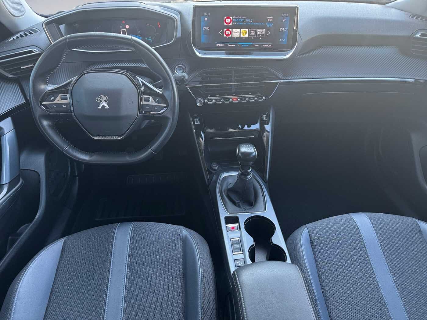 Peugeot 2008 – 1.2 PureTech 130 CV ALLURE  