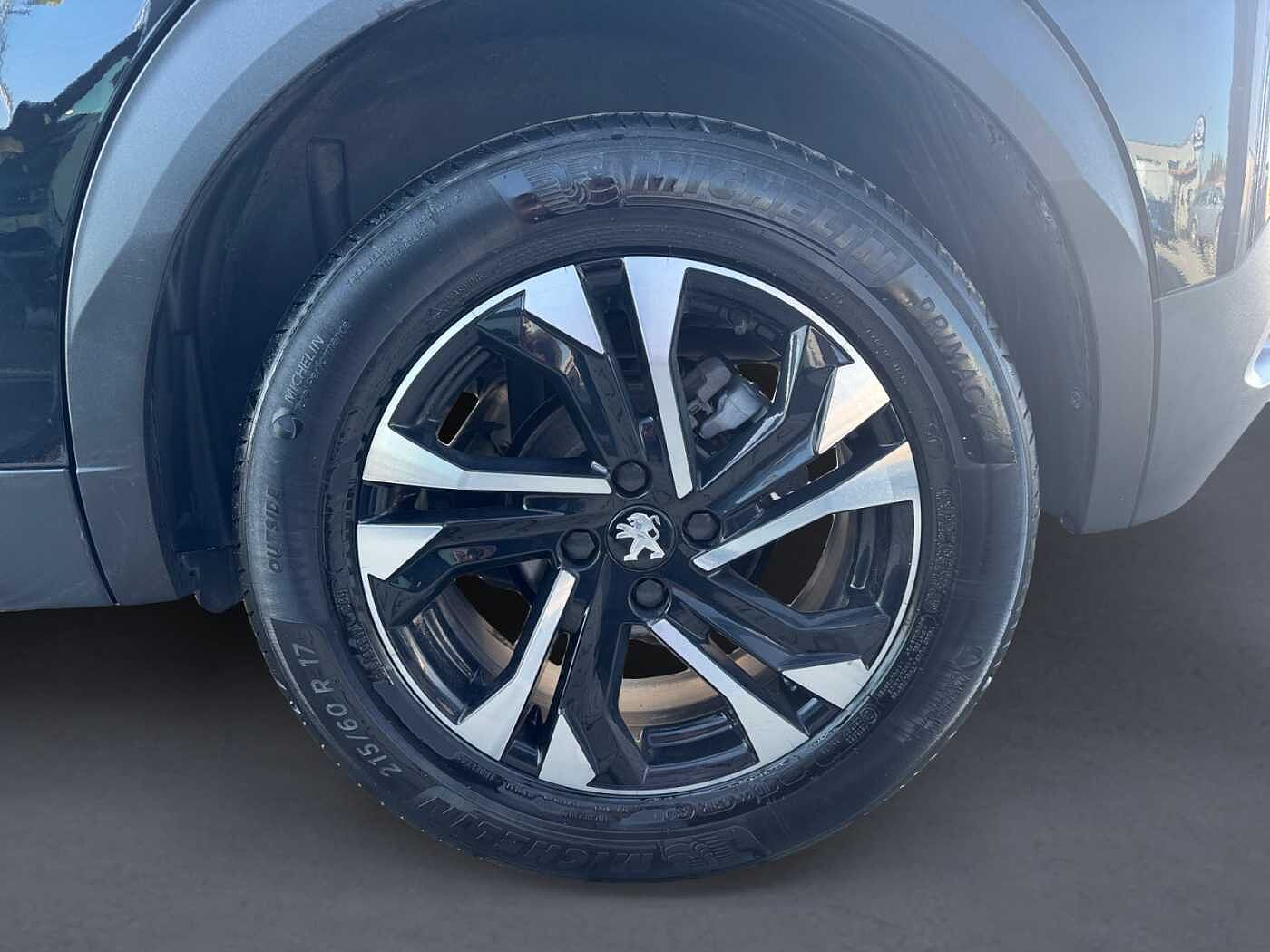 Peugeot 2008 – 1.2 PureTech 130 CV ALLURE  