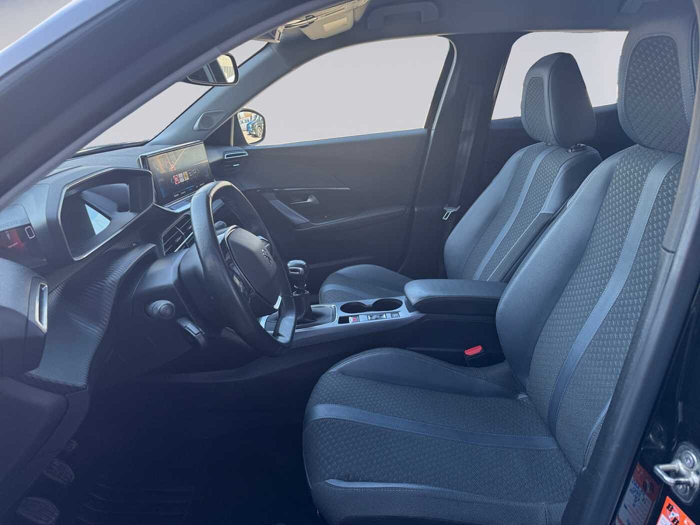 Peugeot 2008 – 1.2 PureTech 130 CV ALLURE  