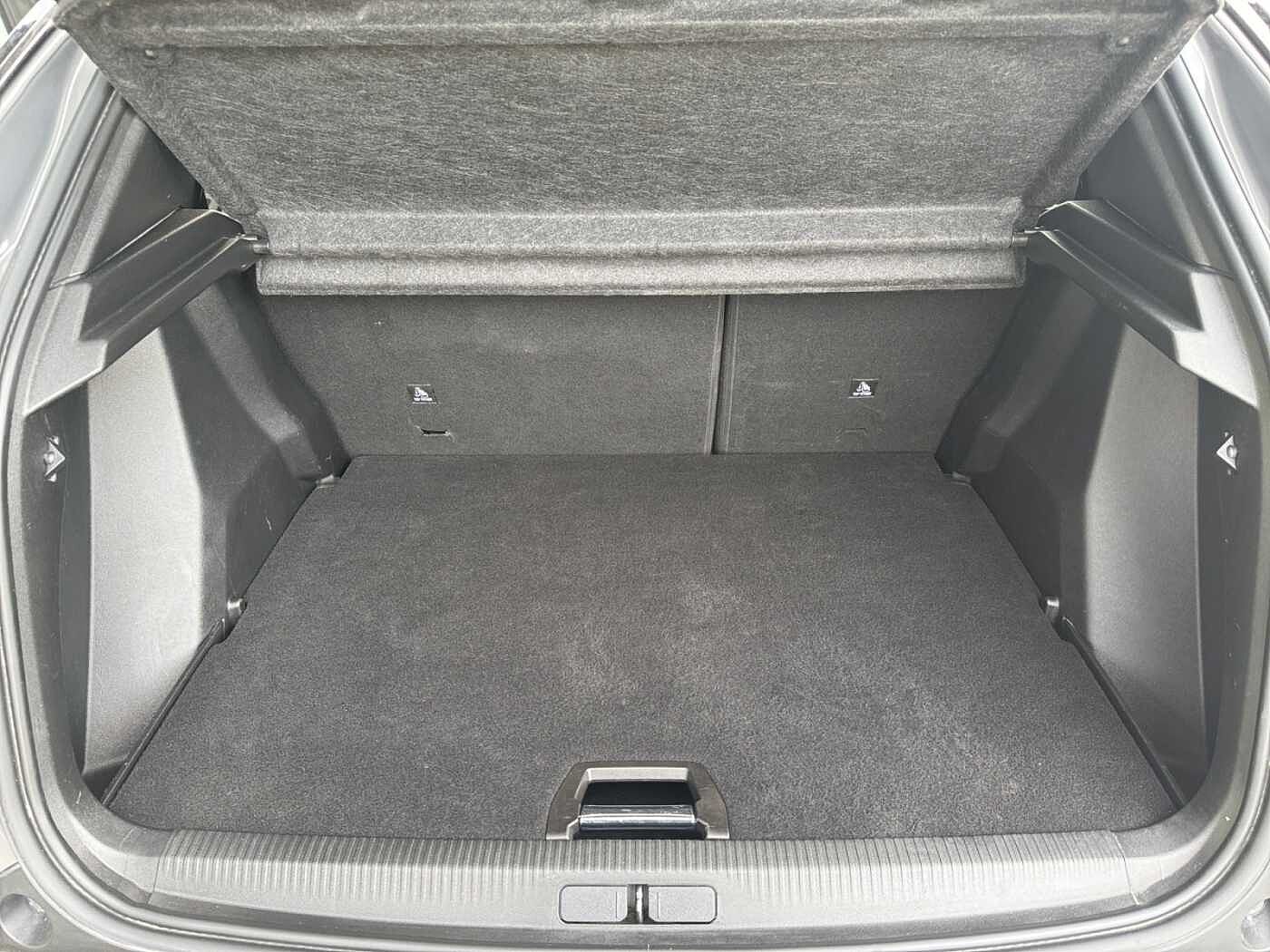 Peugeot 2008 – Hybrid 136 e-DCS6 GT + TETTO  