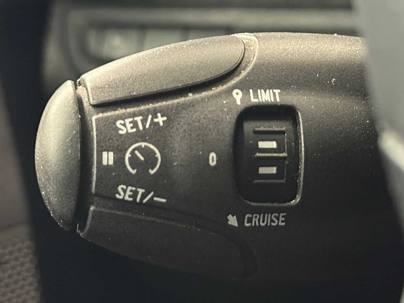 Peugeot 2008 – 1.5 BlueHDi 100 CV Signature  