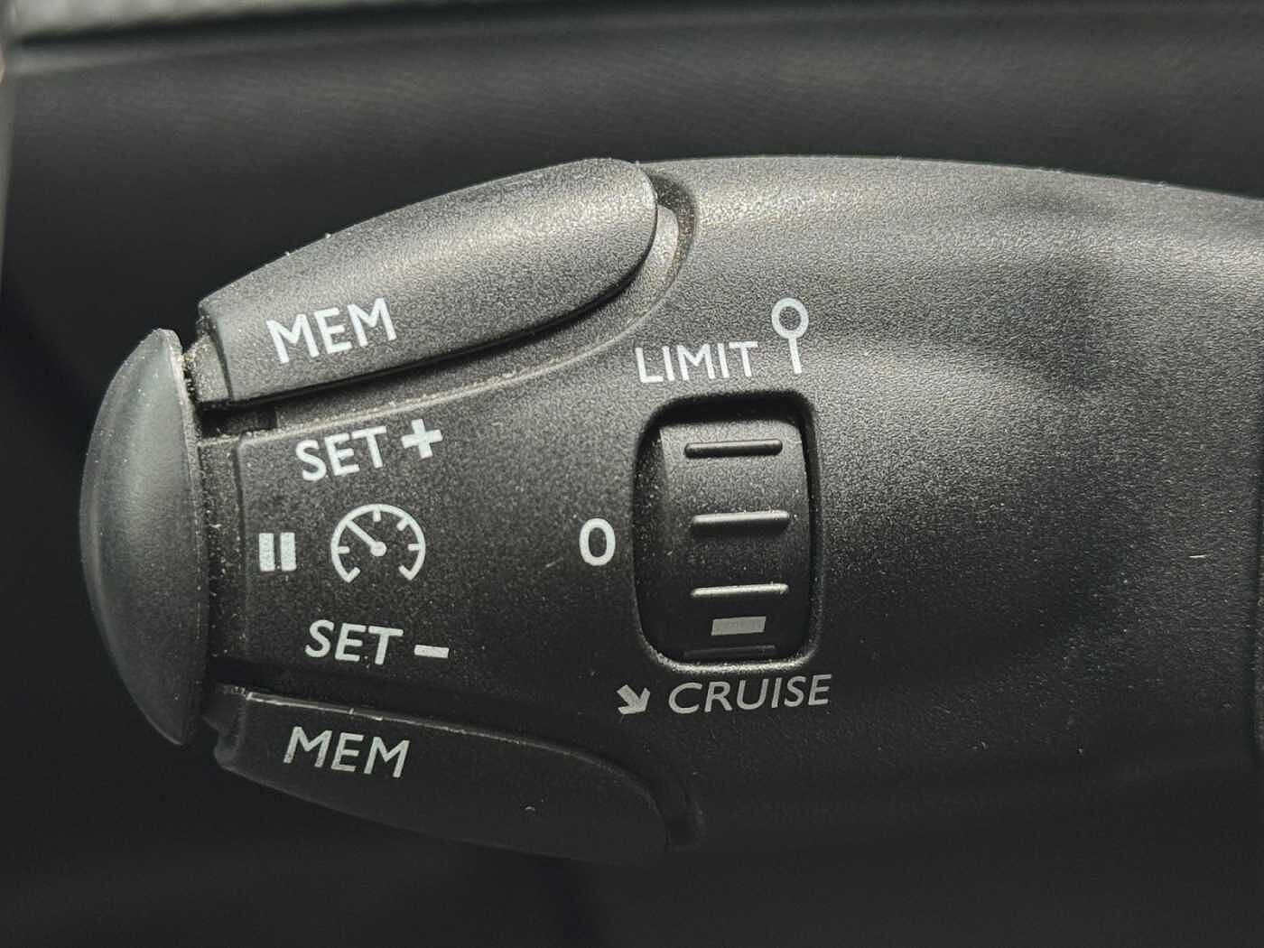 Peugeot 2008 – 1.2 PureTech 130 CV  EAT8 Allure Pack  