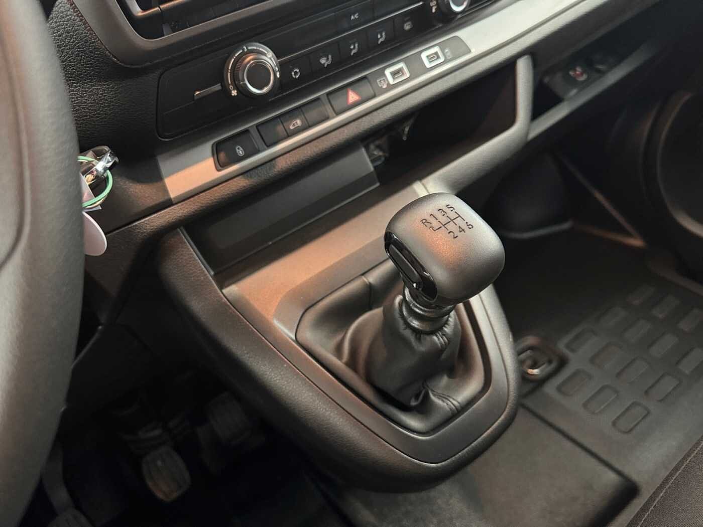 Peugeot Expert – 1.5 BlueHDi 120 CV  PL-TN  