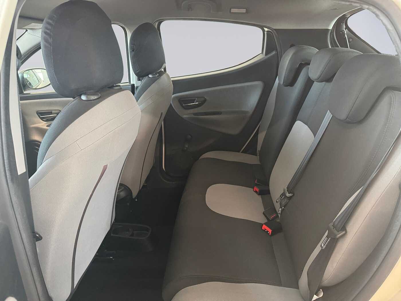 Lancia Ypsilon – 1.2 69 CV GPL Ecochic Silver  
