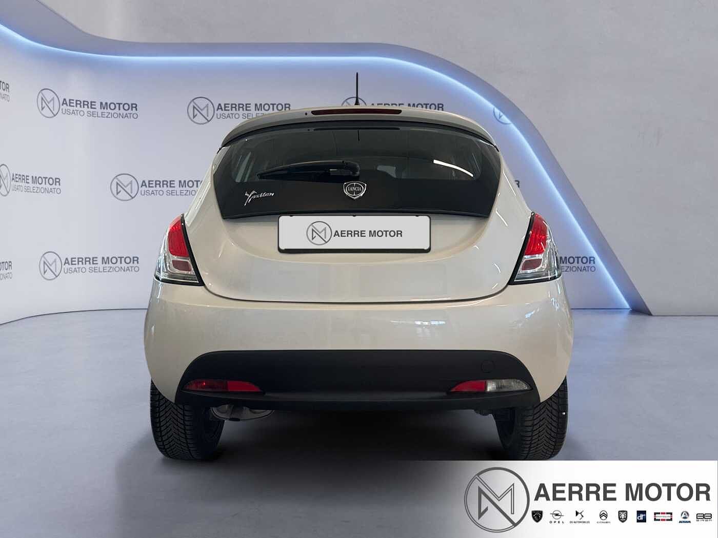 Lancia Ypsilon – 1.2 69 CV GPL Ecochic Silver  