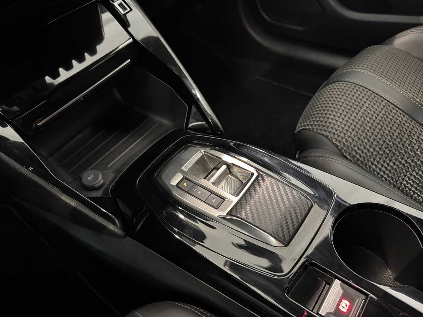 Peugeot 208 – 1.2 PureTech 130 CV  EAT8 GT  