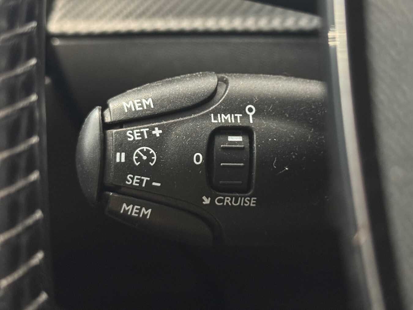 Peugeot 2008 – 1.2 PureTech 130 CV  ALLURE PACK  