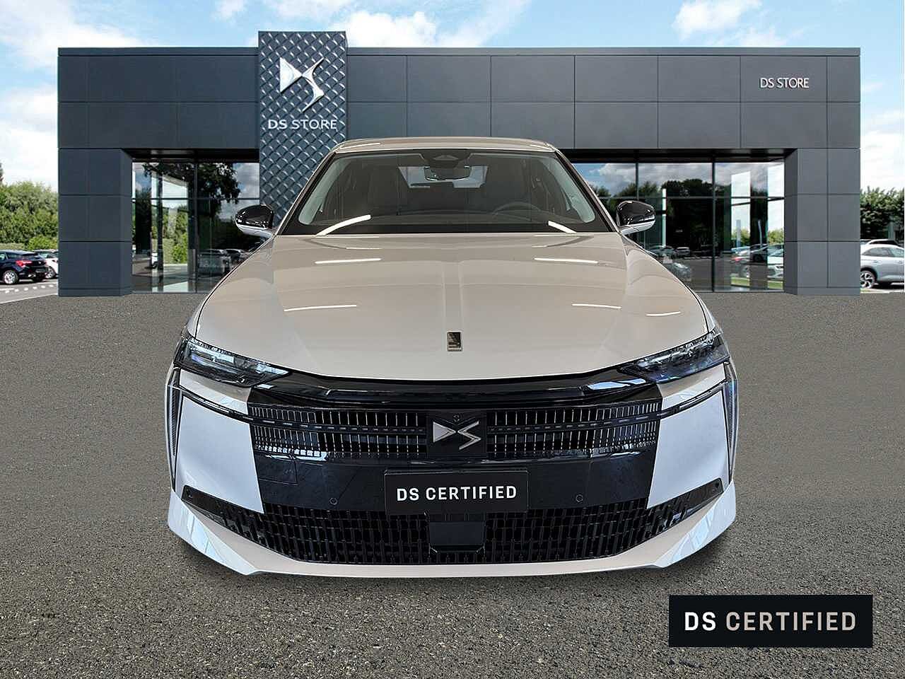 DS DS N 4 – DS Hybrid 145 Performance Line  