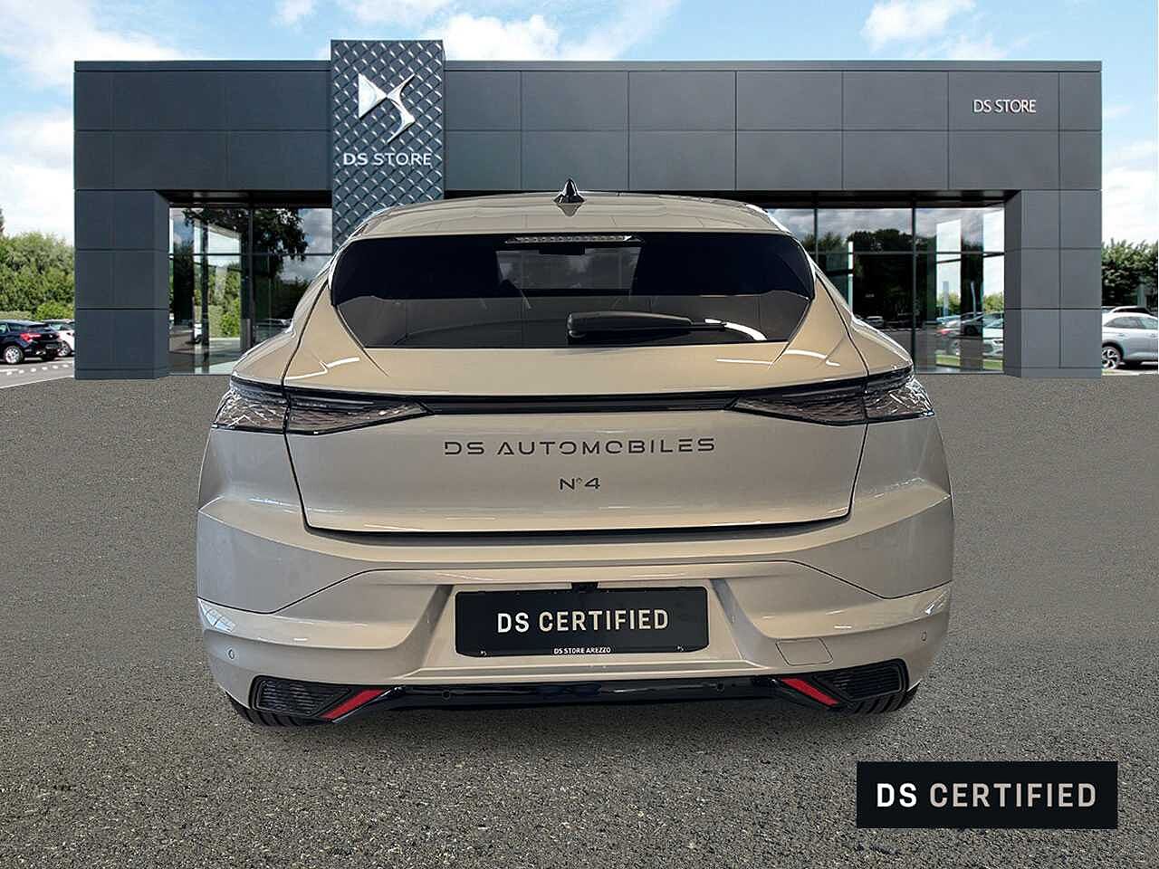 DS DS N 4 – DS Hybrid 145 Performance Line  