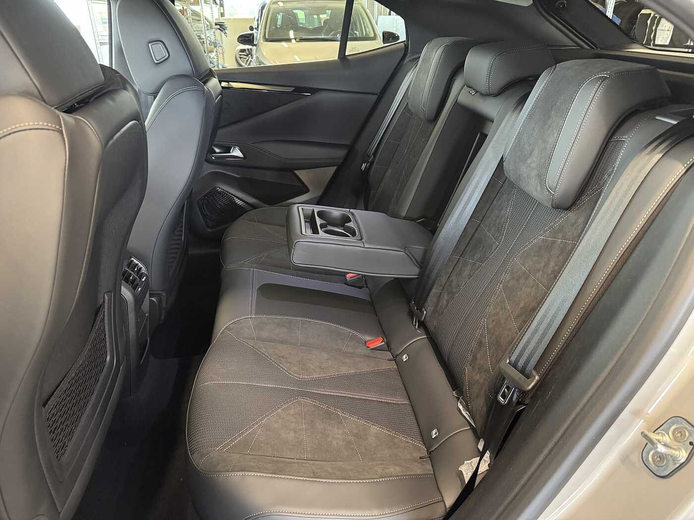 DS DS N 4 – DS Hybrid 145 Performance Line  