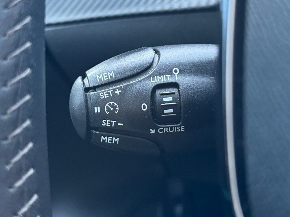 Peugeot 208 – 1.2 PureTech 75 CV Allure  