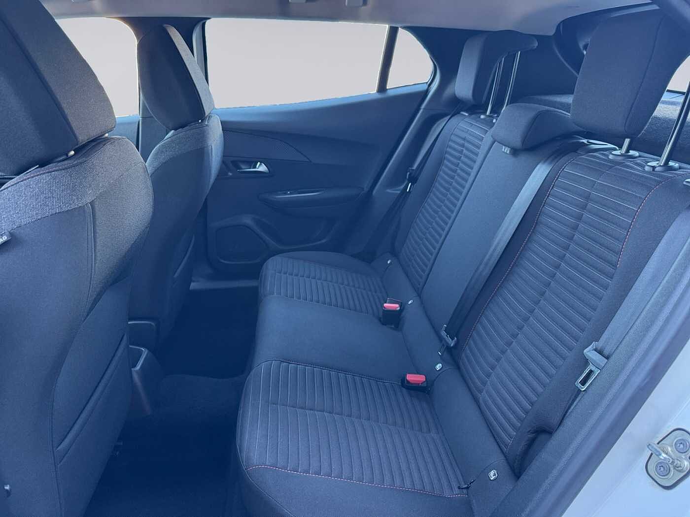 Peugeot 2008 –  