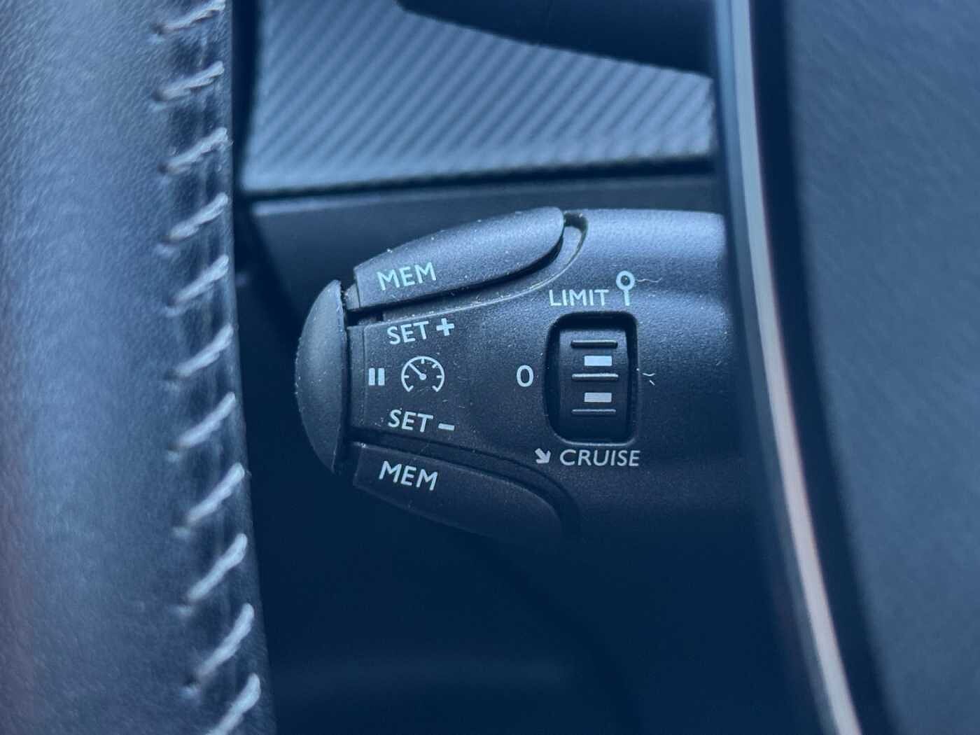 Peugeot 2008 –  