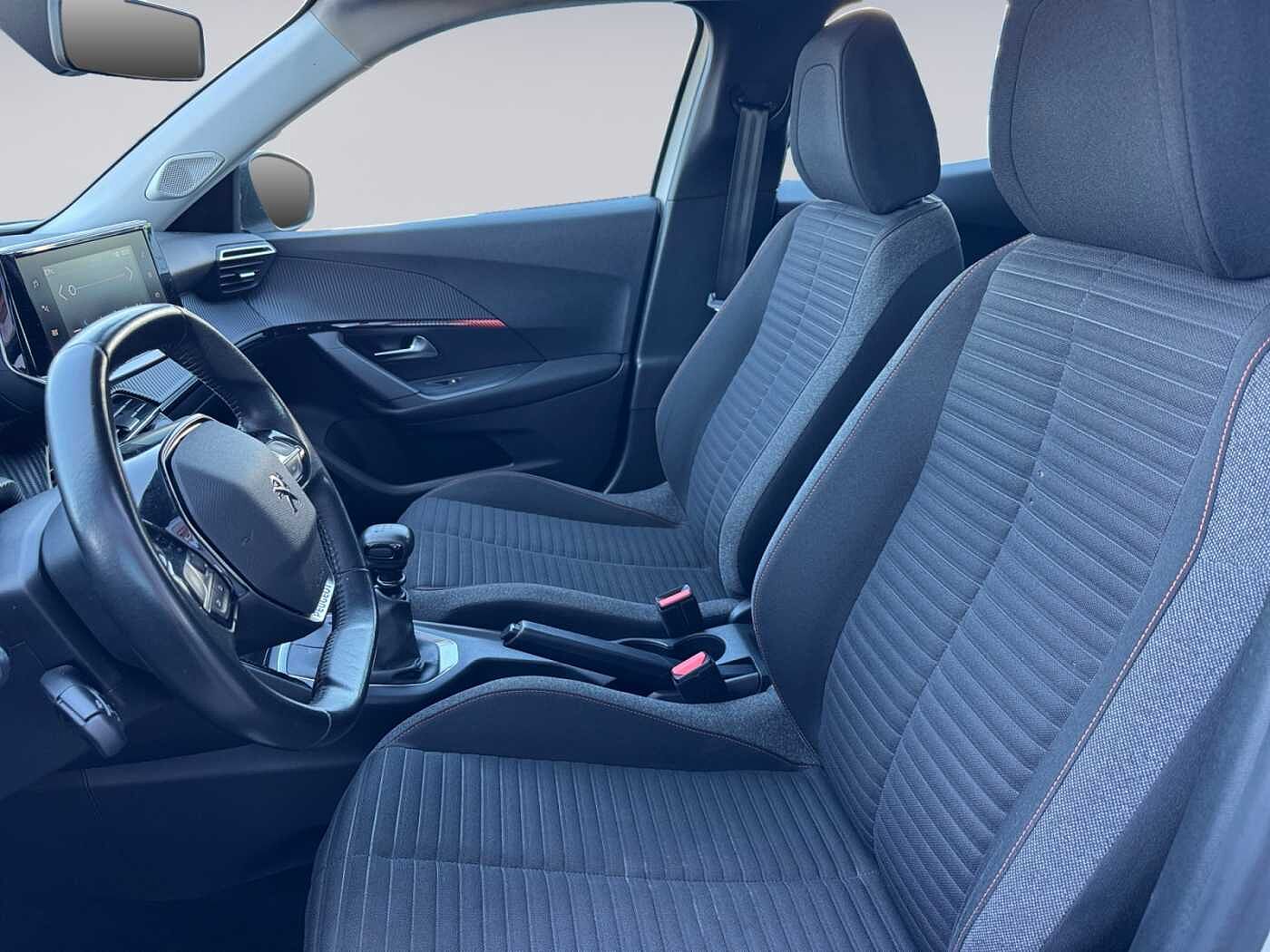 Peugeot 2008 –  
