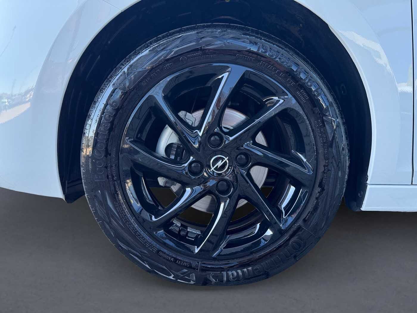 Opel Corsa –  