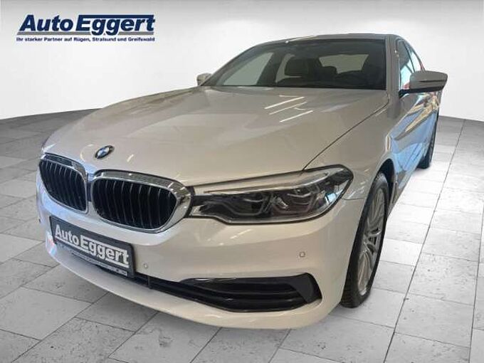 BMW 530 d Sport Line D A Park-Assistent LED Navi Keyless A