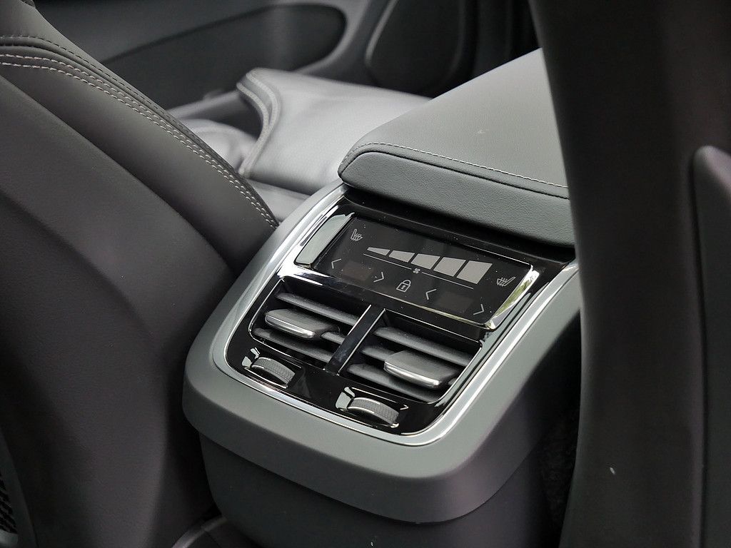 Volvo XC60 – Bild 11