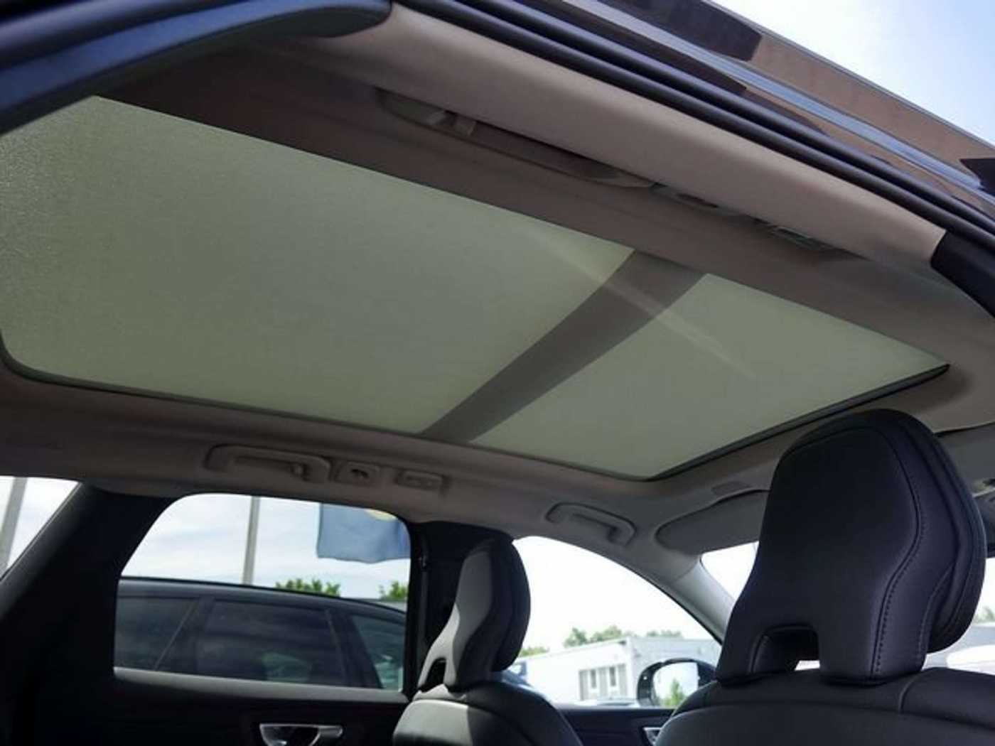 Volvo XC60 – Bild 11