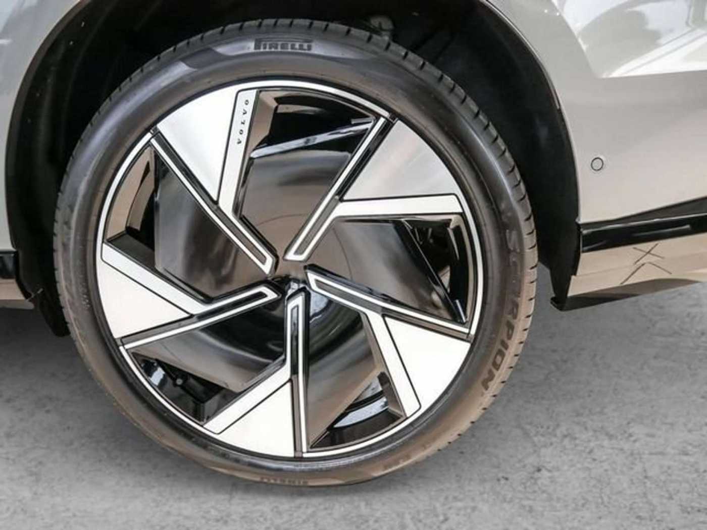 Volvo EX90 – Bild 6
