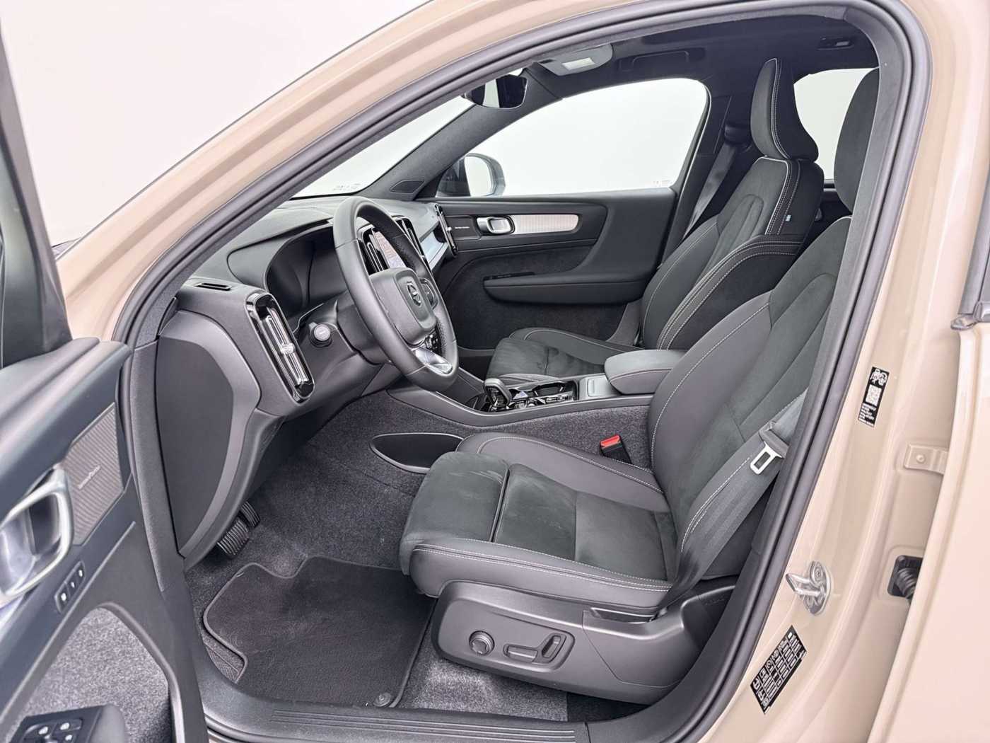 Volvo XC40 – Bild 12