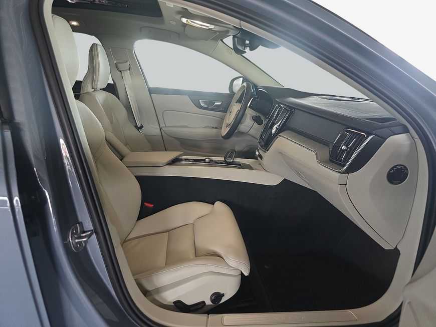 Volvo V60 Cross Country – Bild 8