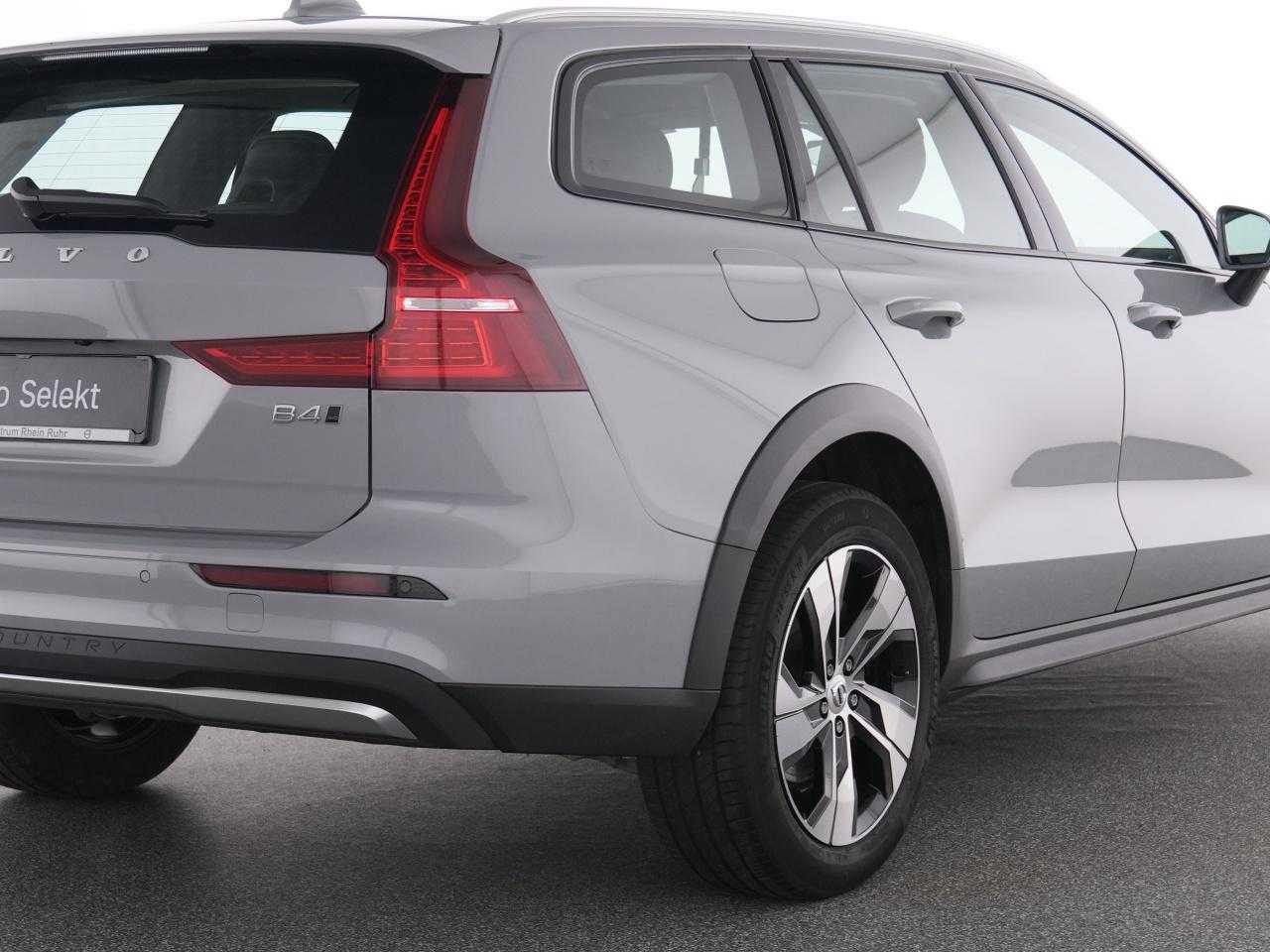 Volvo V60 Cross Country – Bild 10