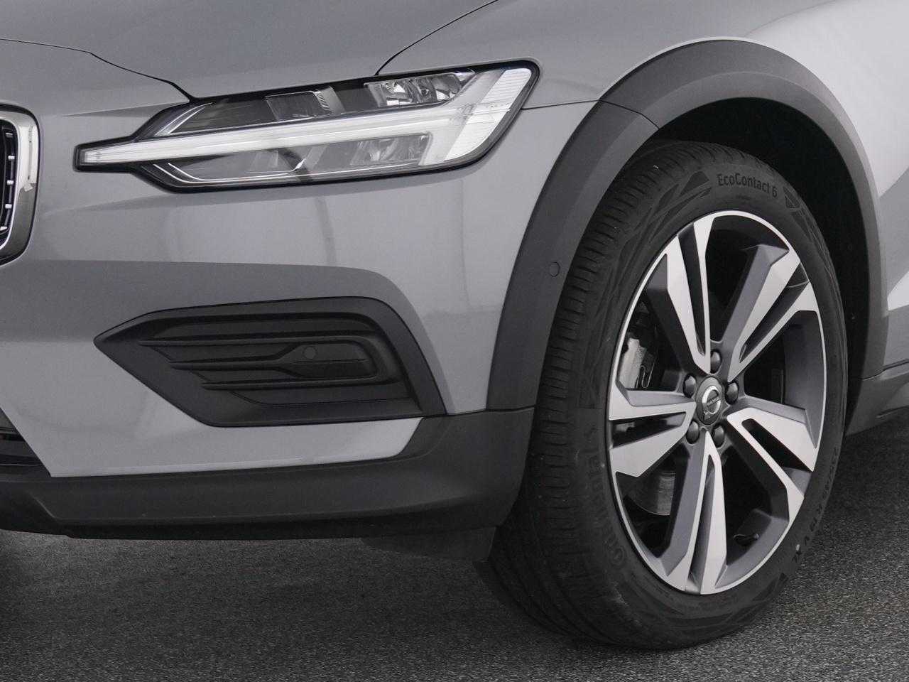 Volvo V60 Cross Country – Bild 9