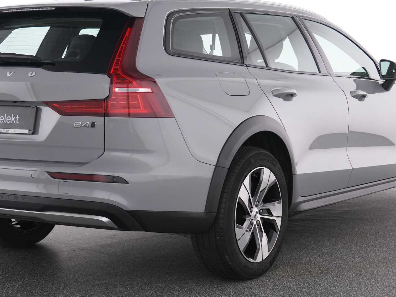 Volvo V60 Cross Country – Bild 10