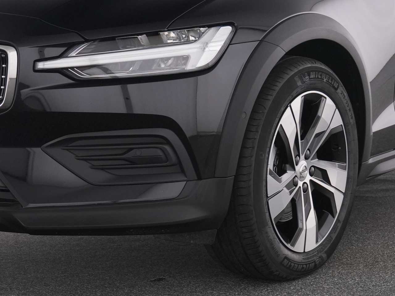 Volvo V60 Cross Country – Bild 9