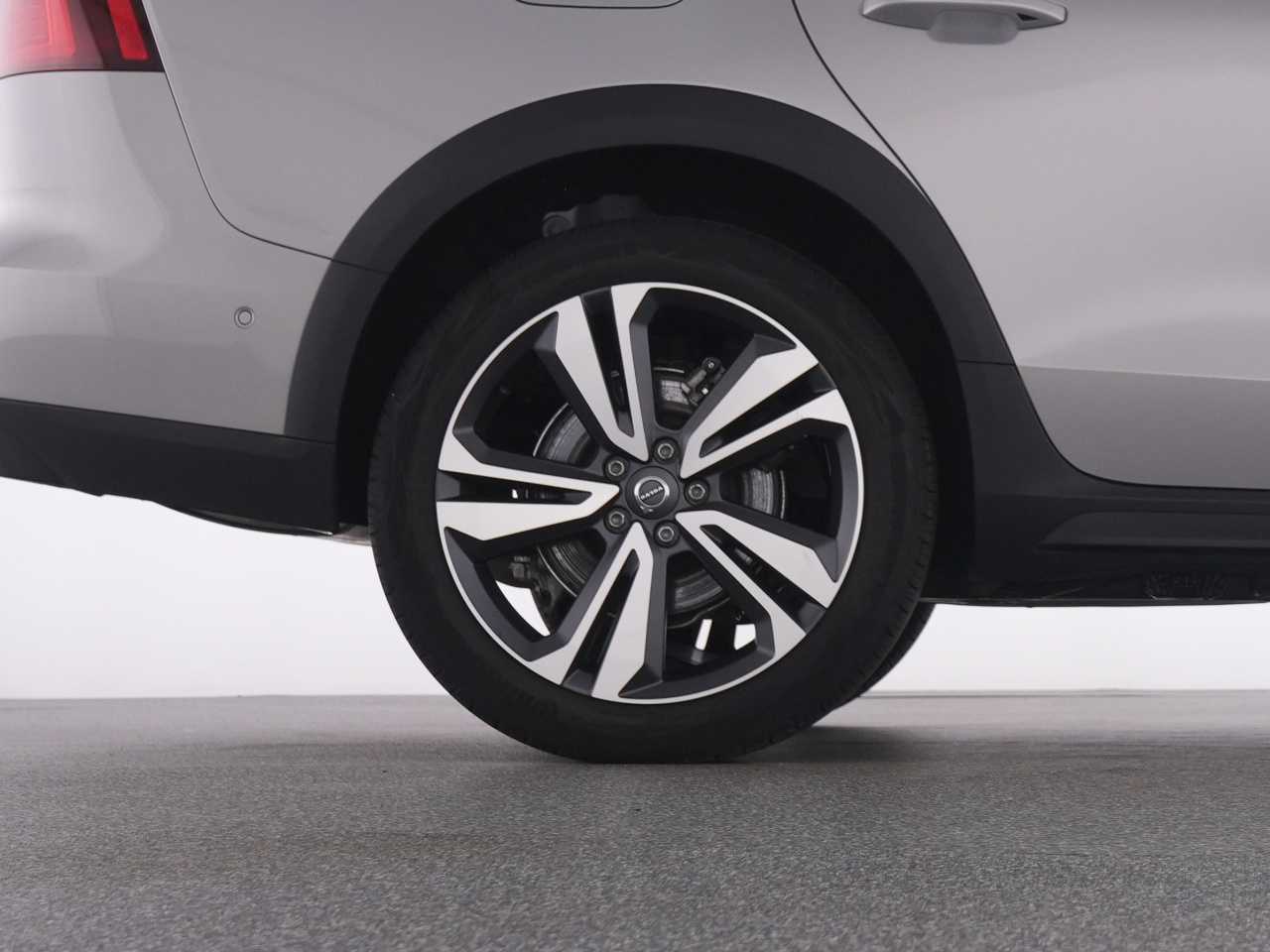 Volvo V60 Cross Country – Bild 23