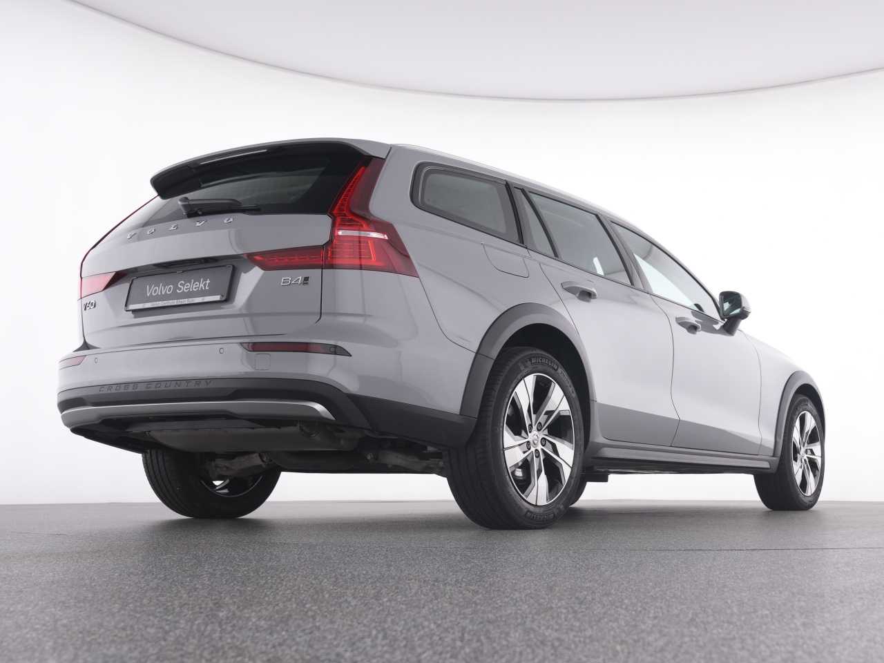 Volvo V60 Cross Country – Bild 7