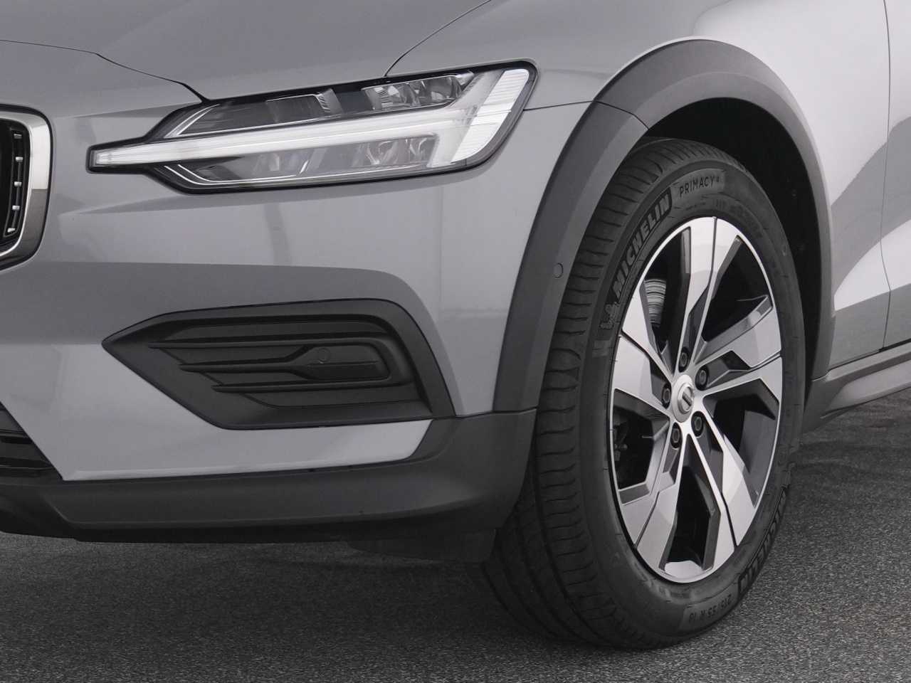 Volvo V60 Cross Country – Bild 8