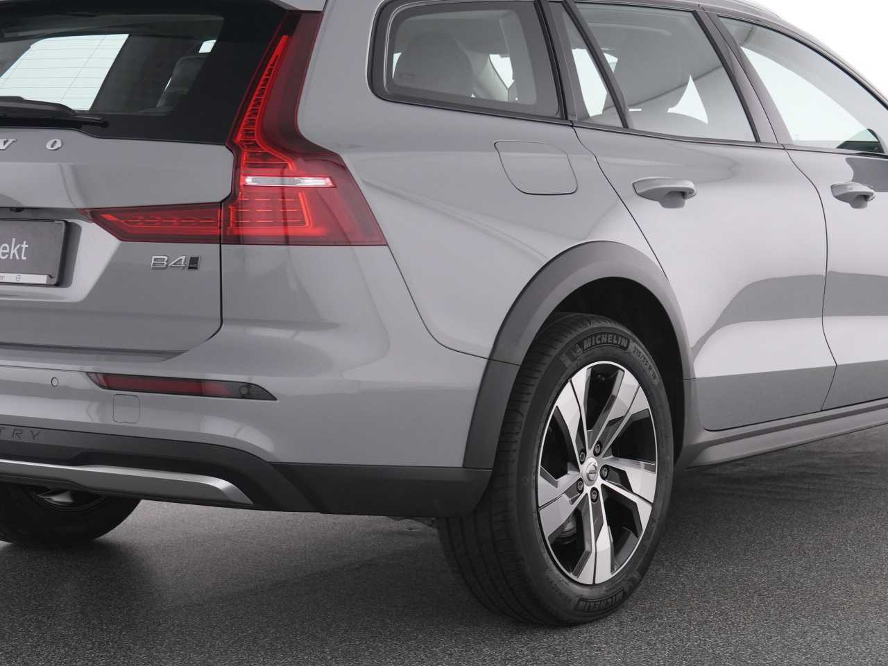 Volvo V60 Cross Country – Bild 9