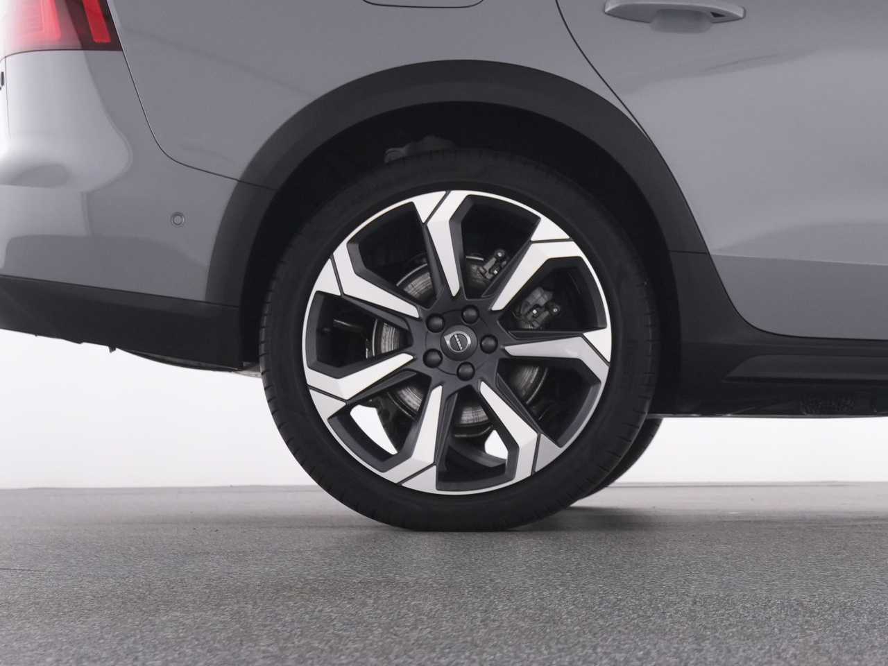 Volvo V60 Cross Country – Bild 23