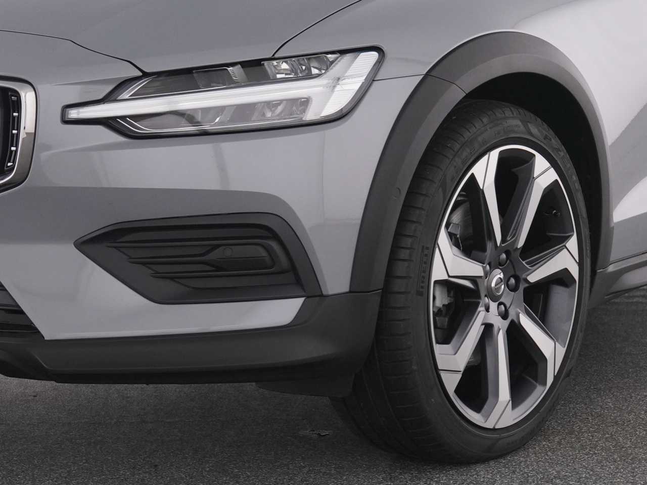 Volvo V60 Cross Country – Bild 9