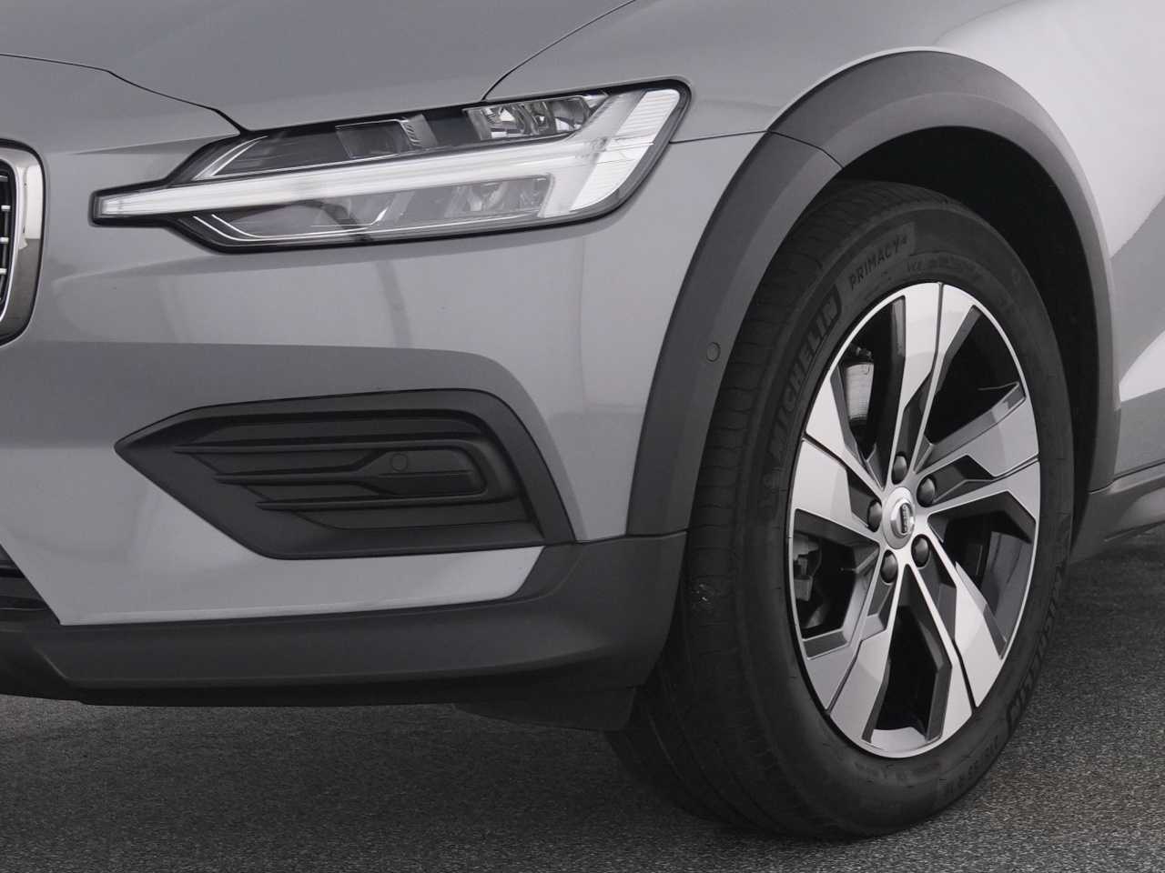 Volvo V60 Cross Country – Bild 9