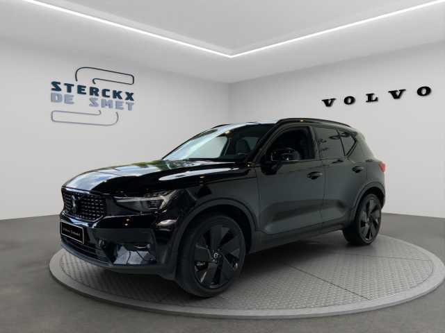 XC40 in Onyx Black
