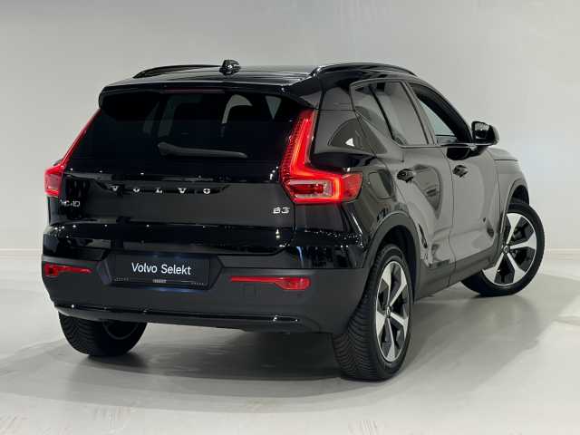XC40 in Onyx Black